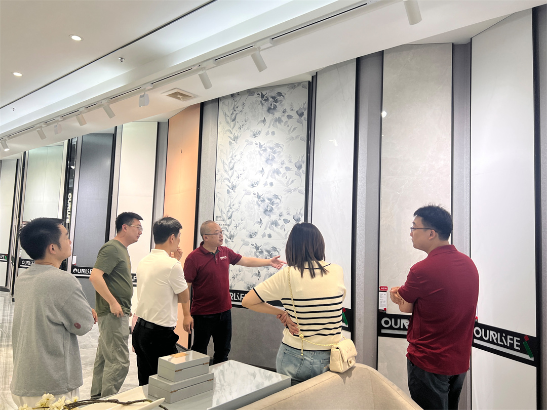 1715220275808196.jpg 鄒總(放第二)05.jpg